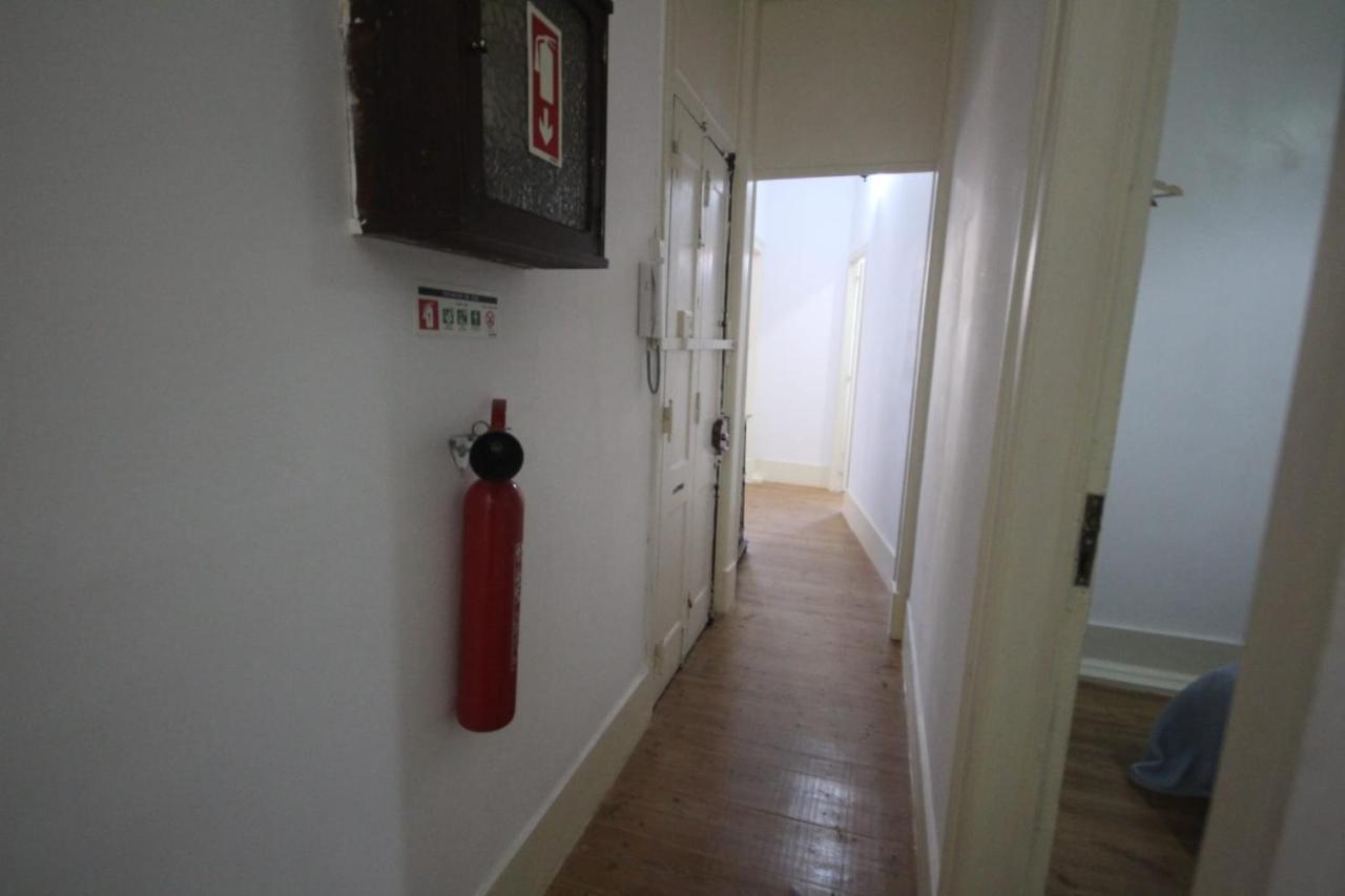 Romantic Chiado 7 -Private Small Single Room With No Outside Window Lisboa Dış mekan fotoğraf